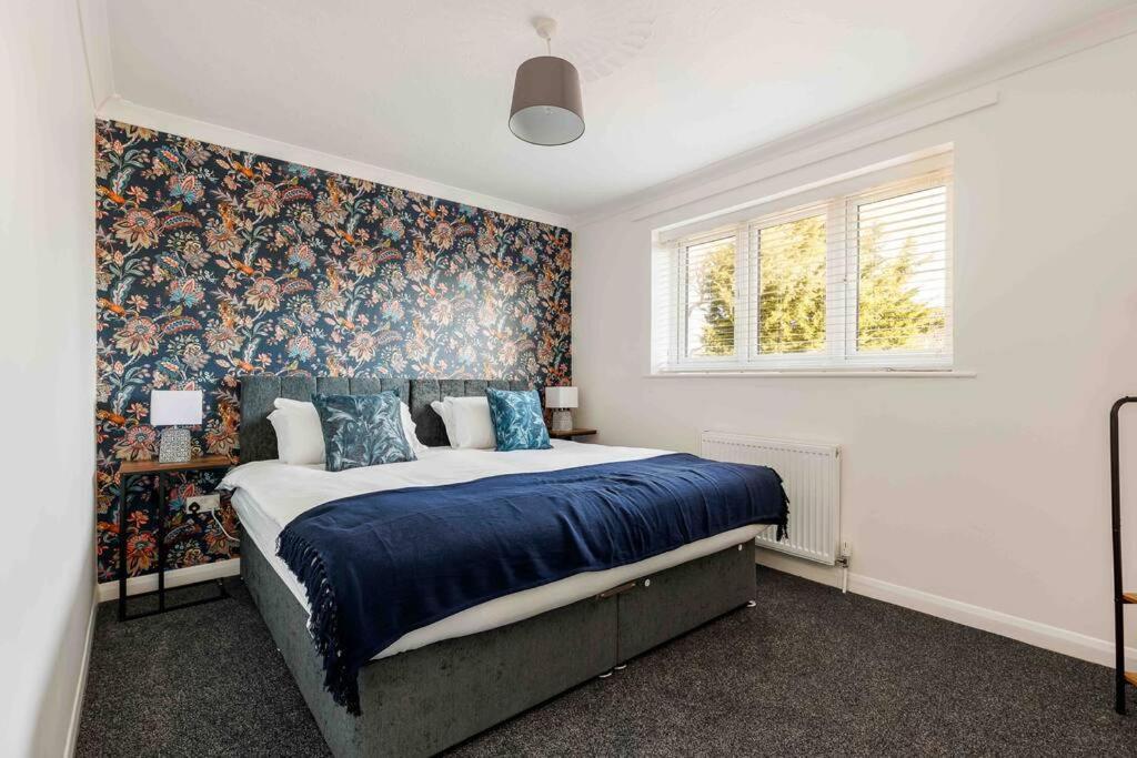 2 Bedroom House-Driveway - Bournemouth Hospital - Long Stay Discounts - Lima Apartments Ltd Zewnętrze zdjęcie